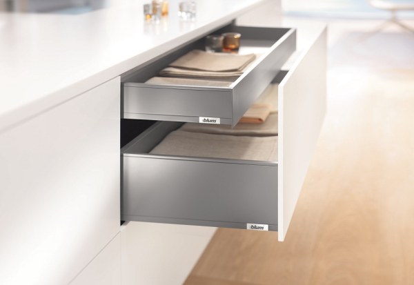 LEGRABOX pure Fronthalter, Höhe K, für Innenschubkasten li/re Inox ZI7.0KI0