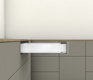 Oberfläche seidenweiß