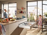 470M4502S MERIVOBOX Zarge seidenweiß, Höhe M (91 mm), NL=450 mm, li/re, inkl. Abdeckkappen